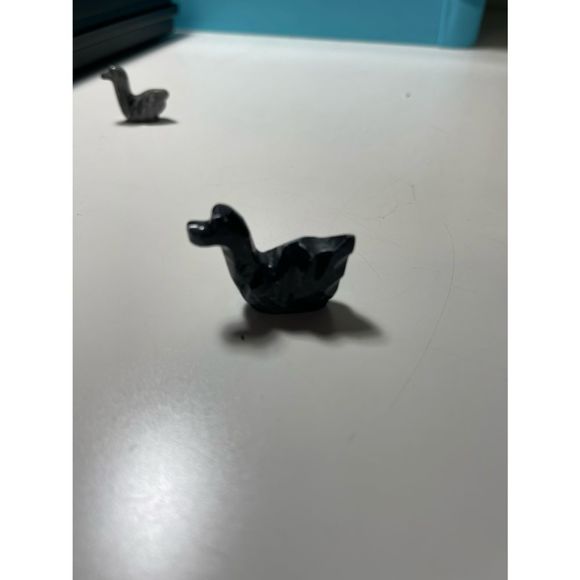 Black Marble Swans (5) - Picture 4 of 6